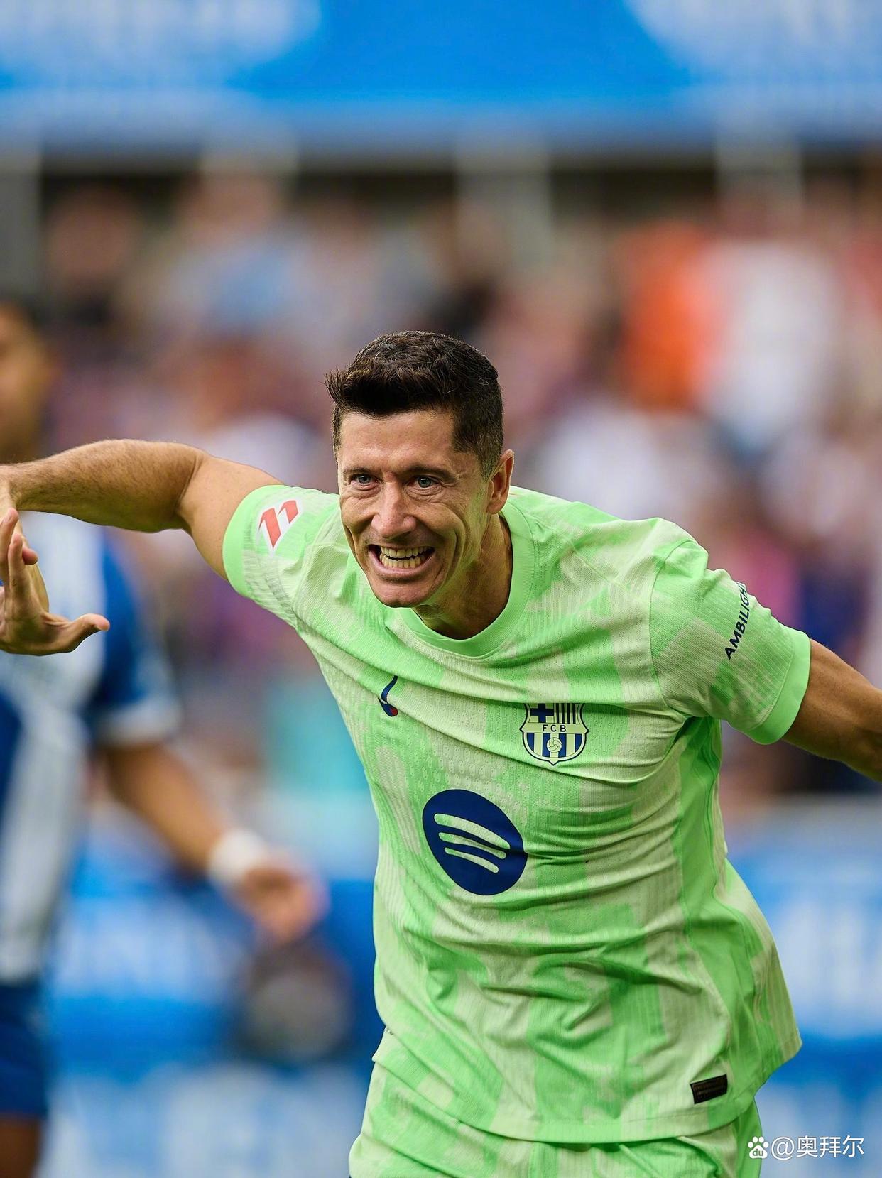 PG电子试玩官网-墨西哥爆冷乌拉圭，莱万绝境逆转