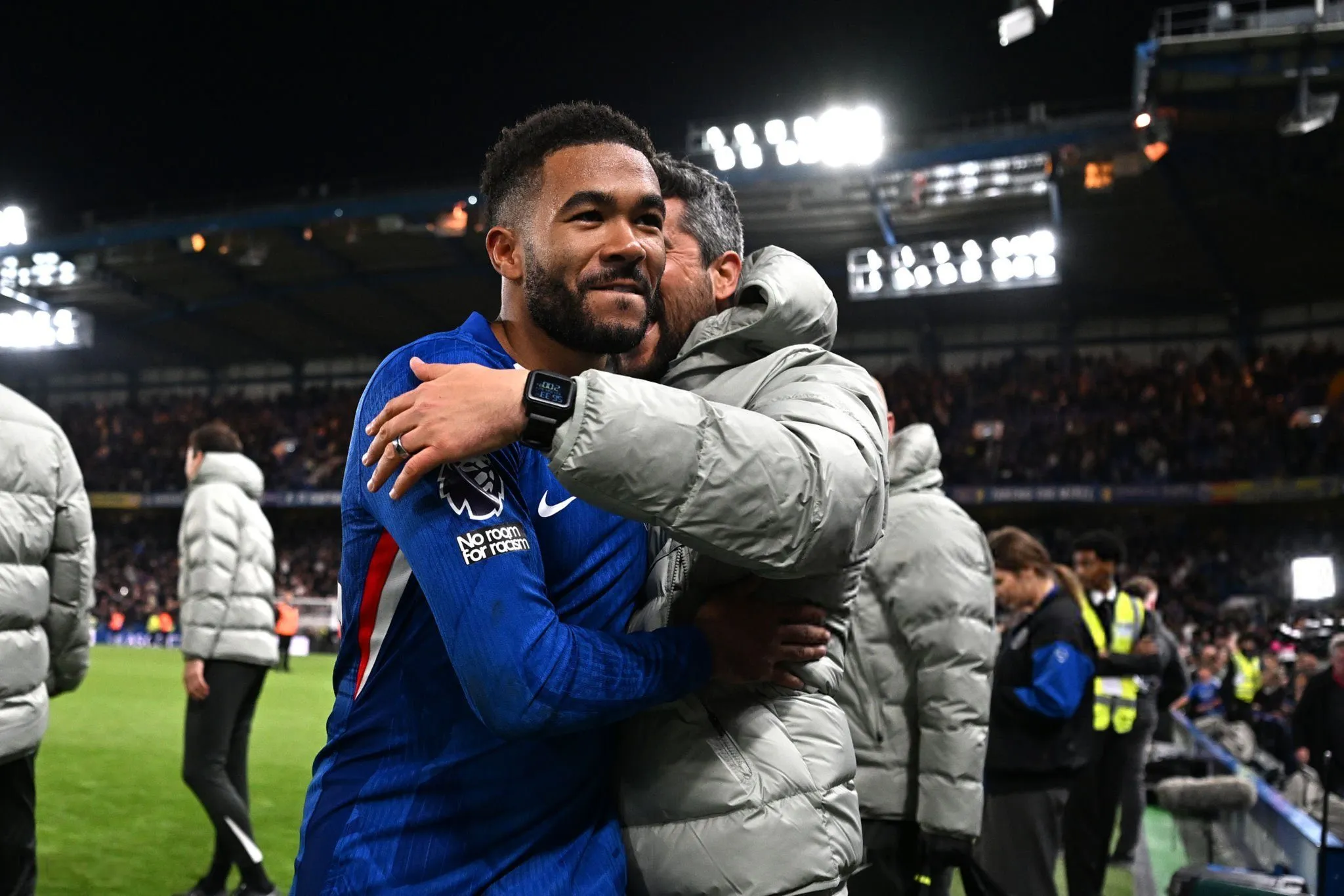 切尔西中卫连续抢断,稳固后防线的简单介绍 切尔西中卫连续抢断,稳固后防线的简单介绍