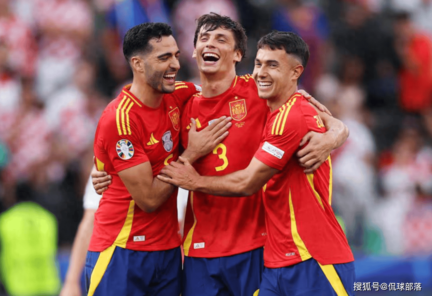 西班牙队取得连胜稳坐小组第一 西班牙队取得连胜稳坐小组第一