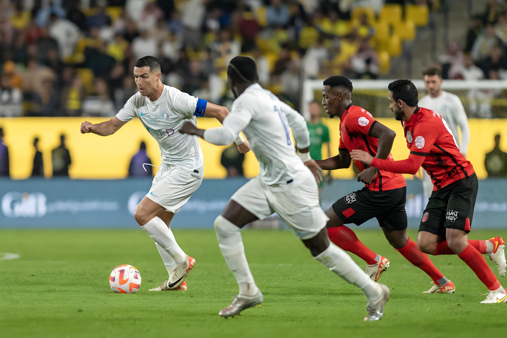 PG电子官网入口-拉齐奥中场策应精准，传球层层递进带来胜利的简单介绍