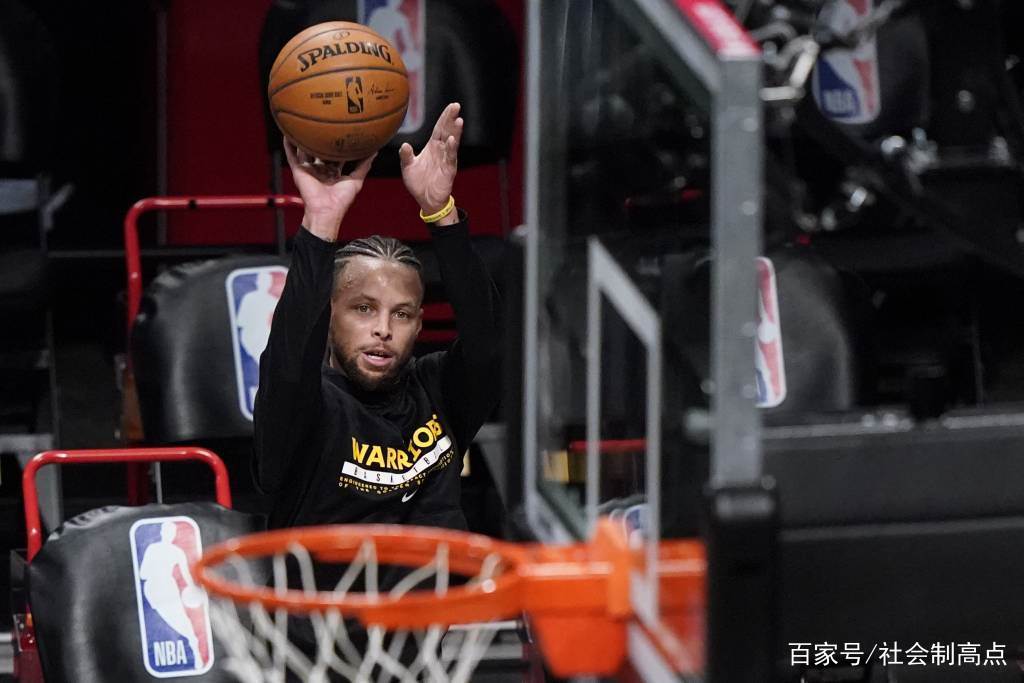 人逆转击败骑士，赛季首胜到手