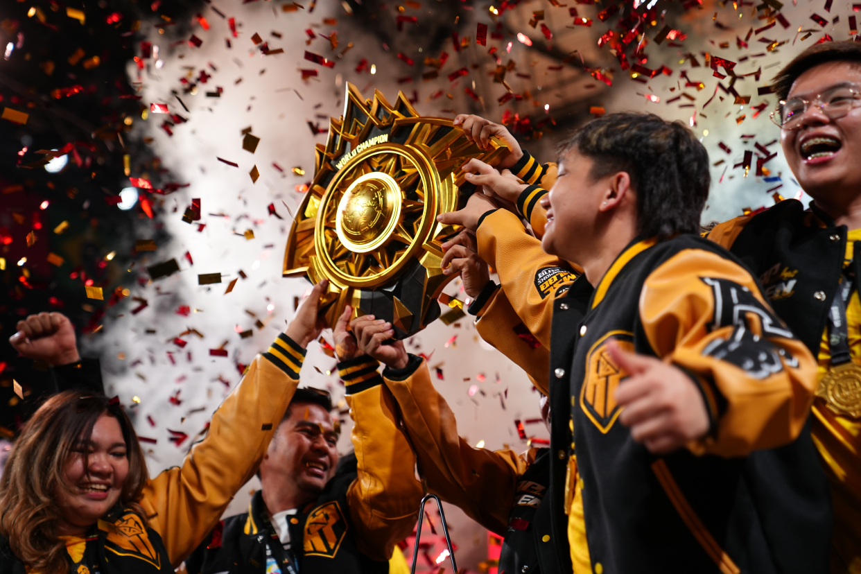 球场上的巅峰对决，胜者笑傲江湖