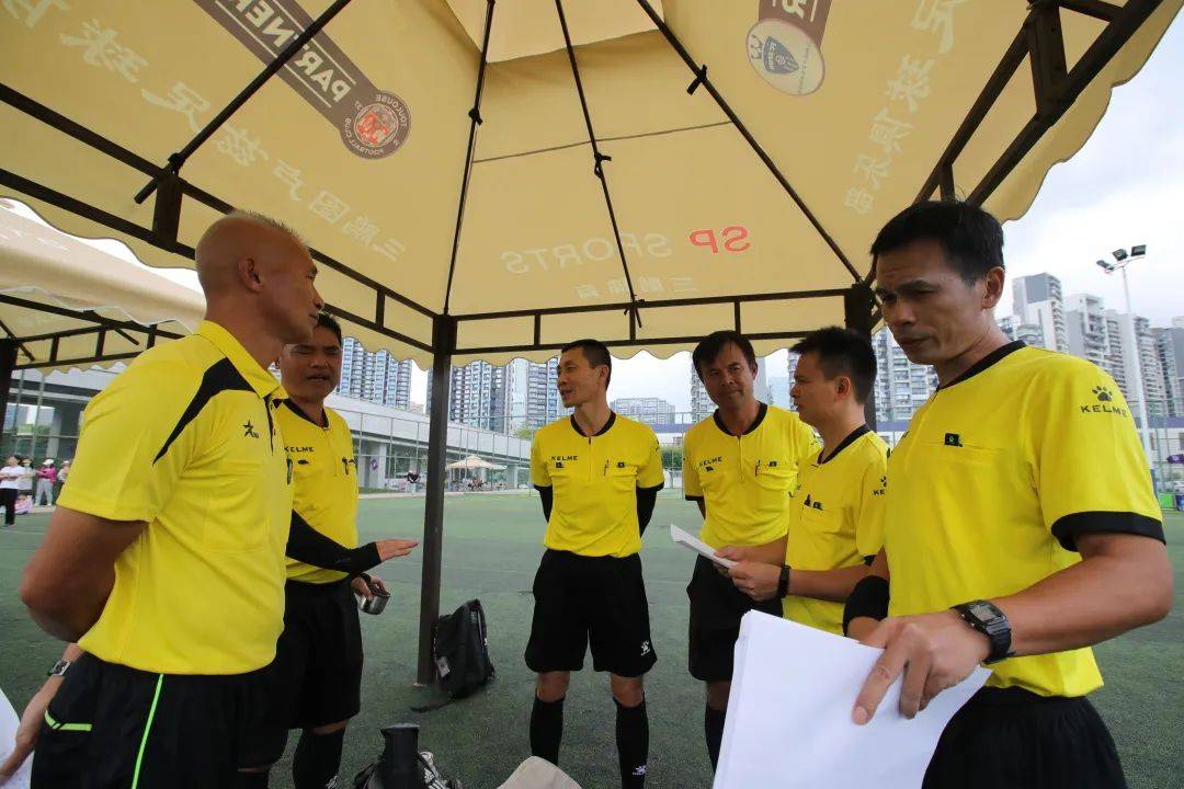 包含图卢兹球员拼尽全力,力保比赛领先优势的词条 包含图卢兹球员拼尽全力,力保比赛领先优势的词条