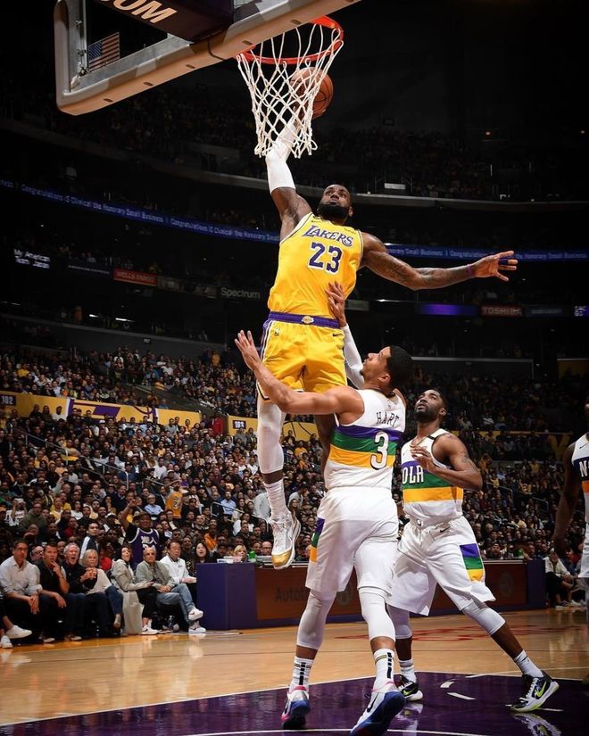 四川队鏖战魔术，锡安惊艳四座的简单介绍