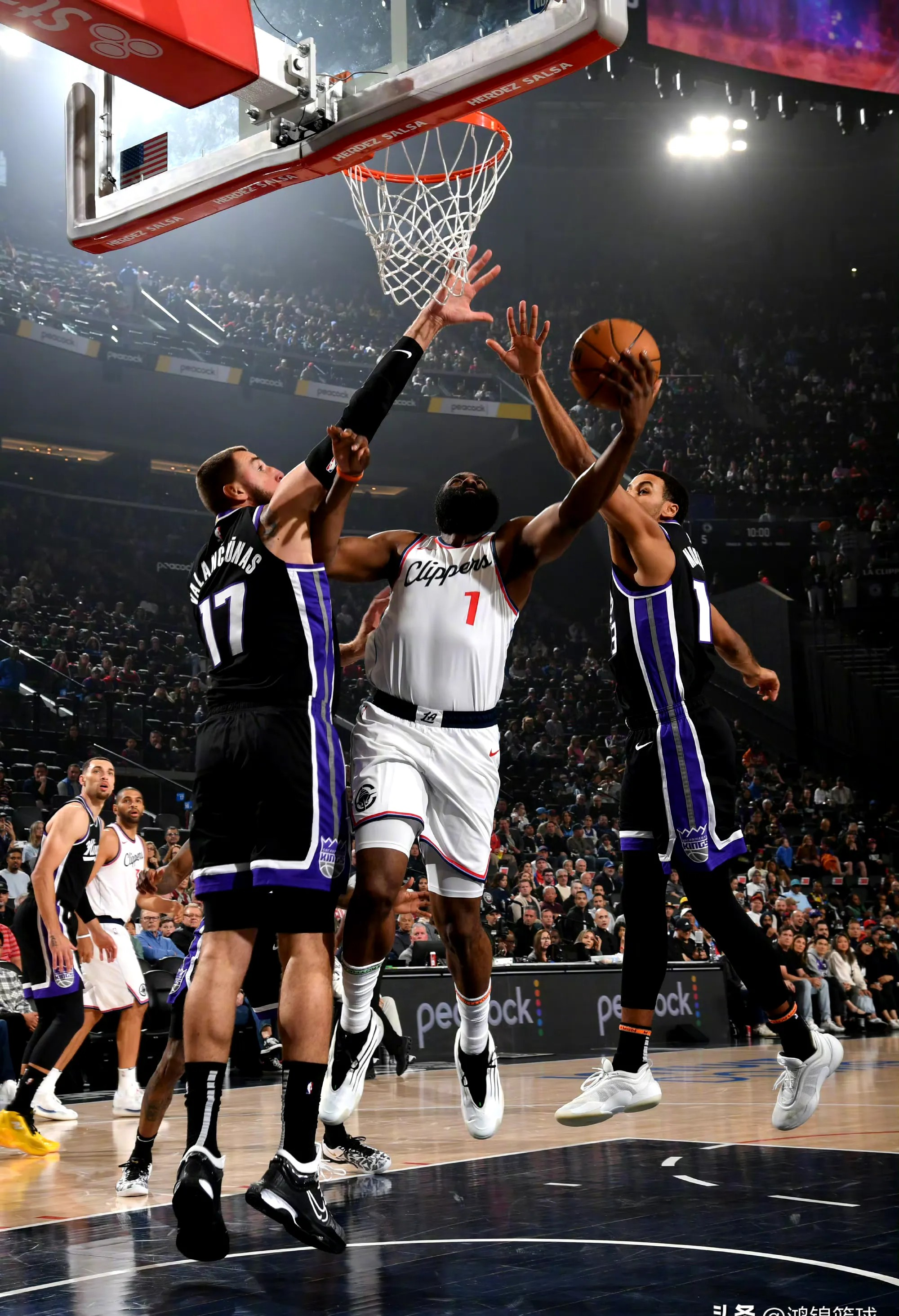 PG电子娱乐在线-包含独行侠完胜爵士，哈登统治全场的词条