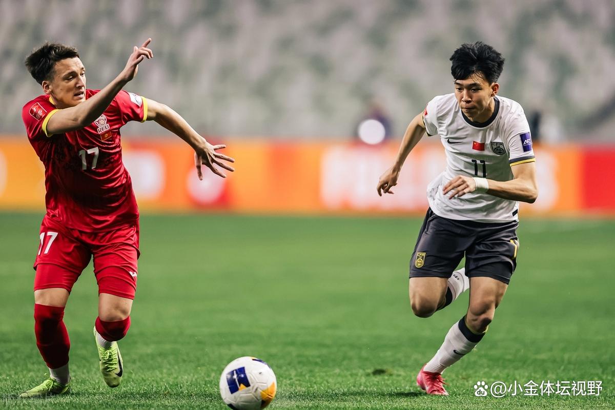 助攻射门助推球队胜利，英雄赛场上崭露头角的简单介绍