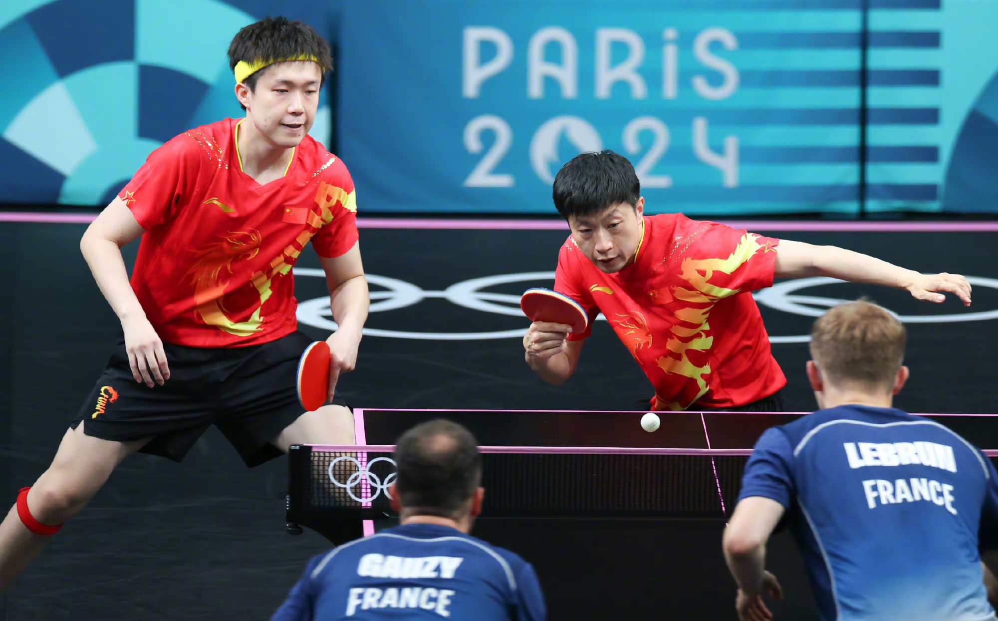 法国乒乓球队完胜日本乒乓球队,许昕统治全场 法国乒乓球队完胜日本乒乓球队,许昕统治全场