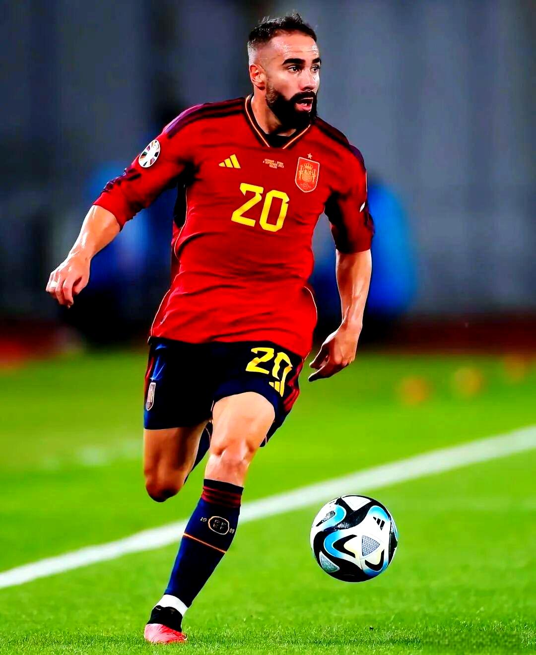 PG游戏下载-欧预赛实力对垒火花四射，强弱尽显