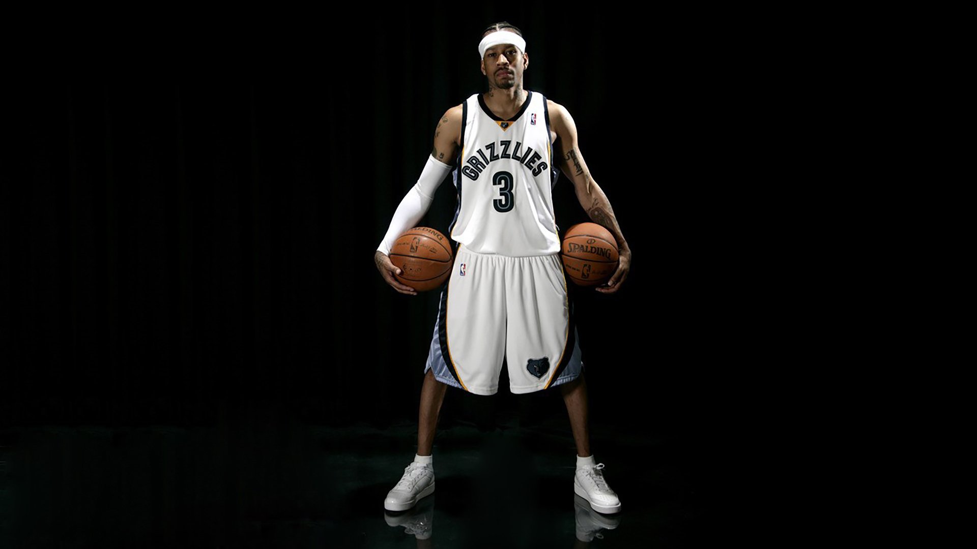 赛道上的双重风暴，雷诺的精密碾压与维斯塔潘的狂野之火